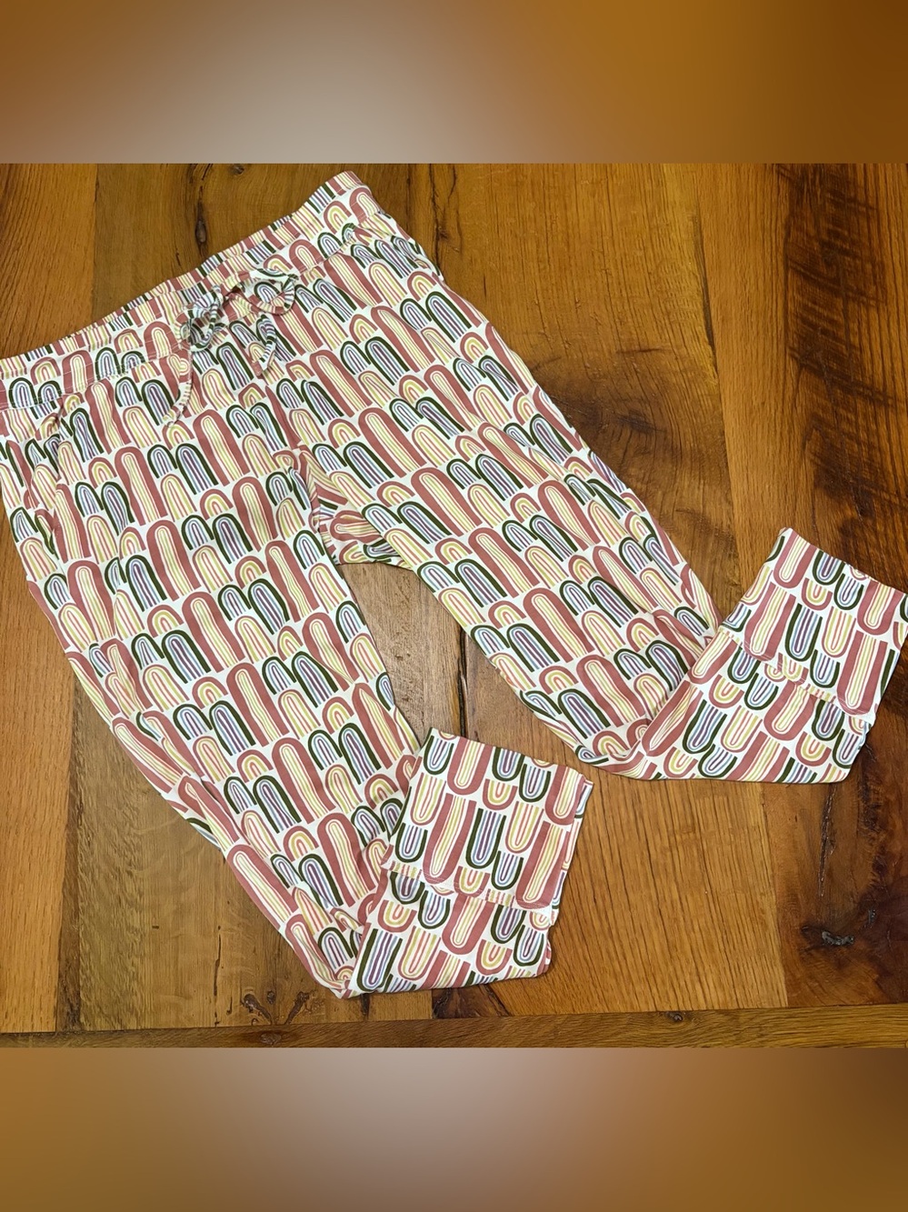 kate quinn 100% Organic Cotton Rainbow Print Super Soft Jogger Pants, Size Large